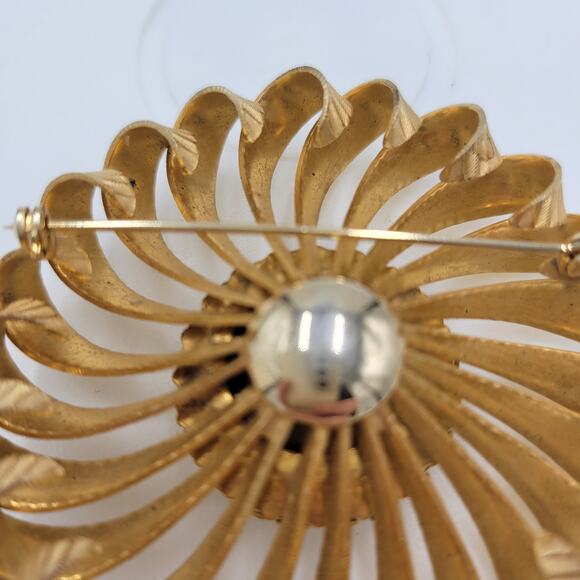 Vintage Rhinestone Pinwheel Brooch 2" Blue Green Gold Tone Crown Setting Pin - Picture 11 of 12